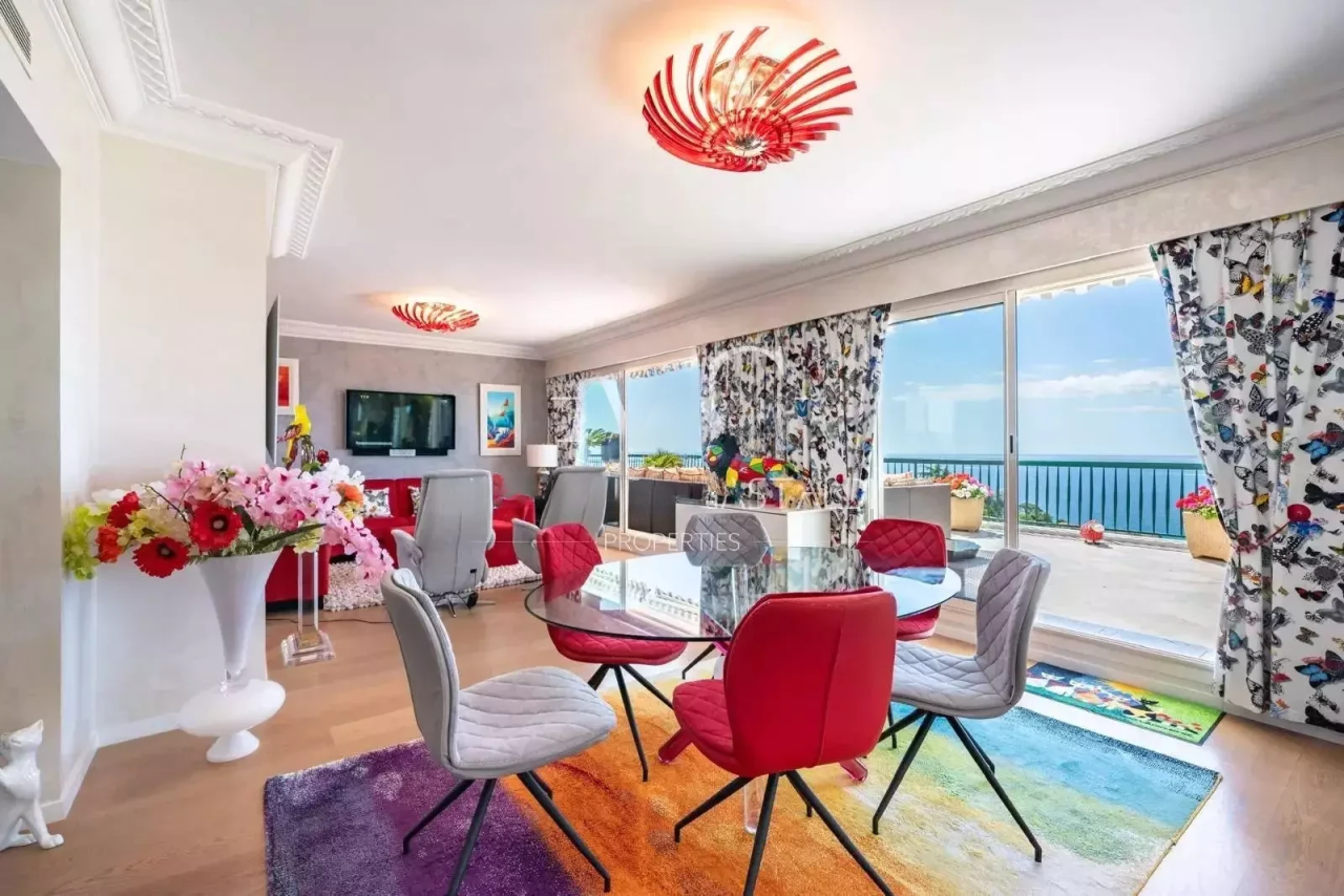 Flat in Cannes, France, 180 m² - picture 8