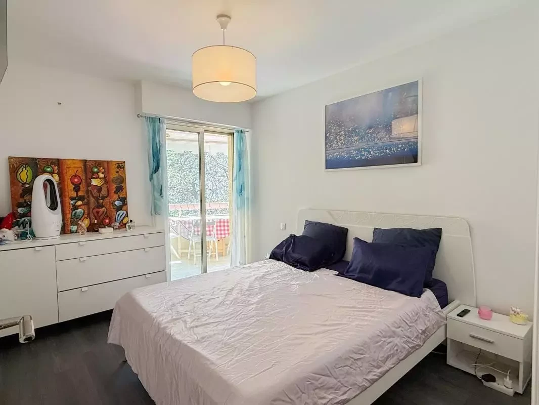 Flat in Cannes, France, 56 m² - picture 8