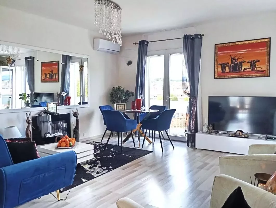 Flat in Cannes, France, 63 m² - picture 9