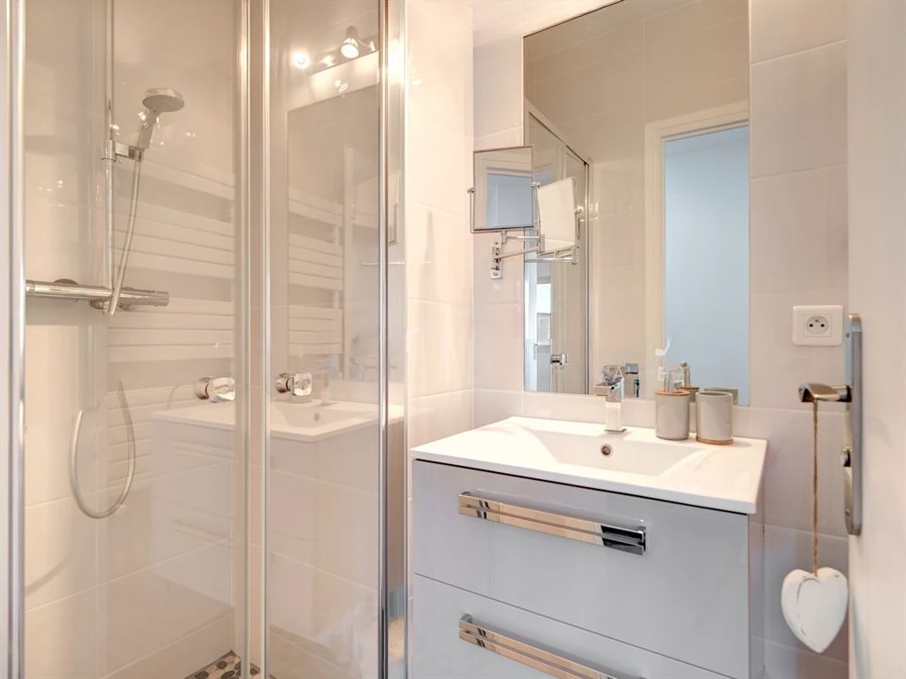 Flat in Cannes, France, 116 m² - picture 10