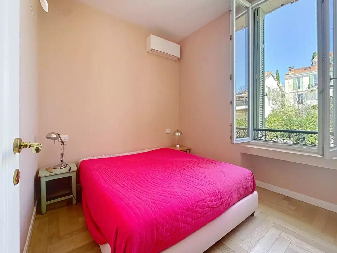 Flat in Cannes, France, 45 m² - picture 10