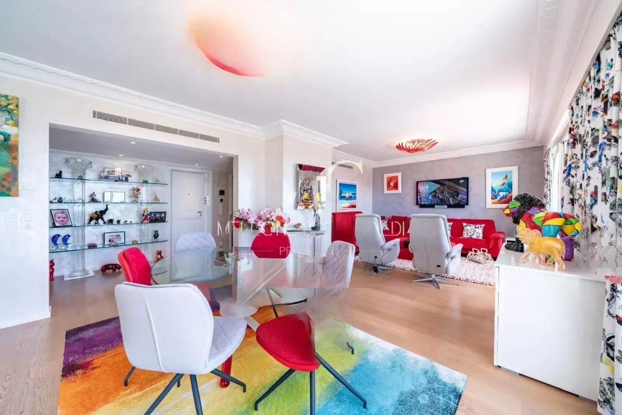 Flat in Cannes, France, 180 m² - picture 12