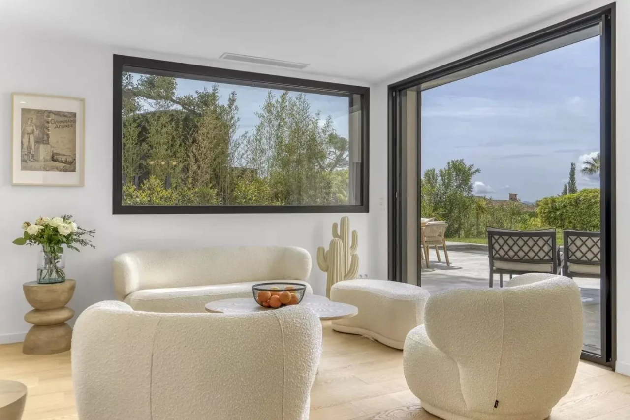 Flat in Cannes, France, 247 m² - picture 13