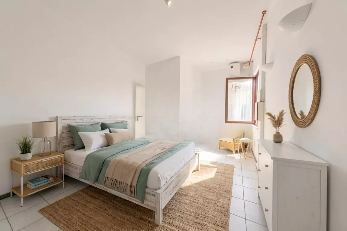 Flat in Cannes, France, 47 m² - picture 16