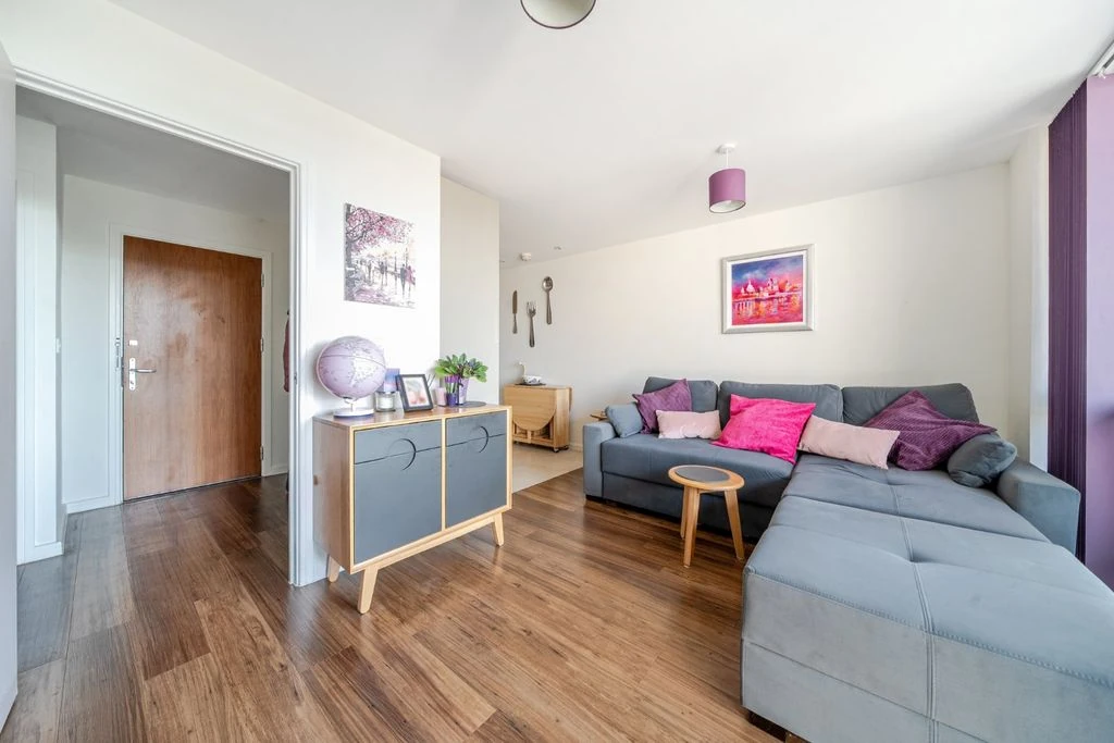Flat in London, United Kingdom, 49 m² - picture 1