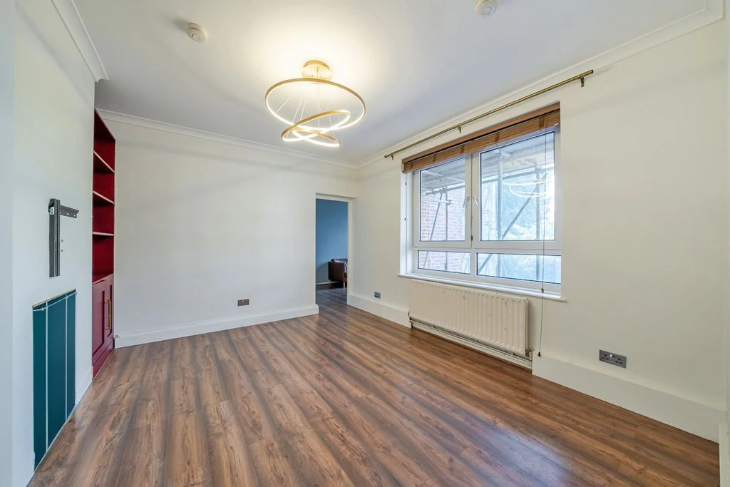 Flat in London, United Kingdom, 64 m² - picture 1