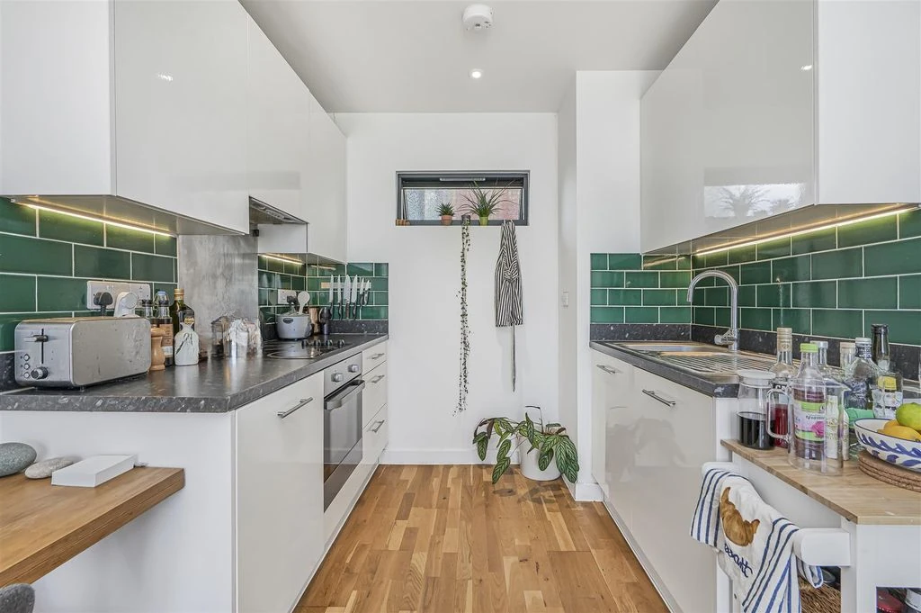 Flat in London, United Kingdom, 41 m² - picture 9