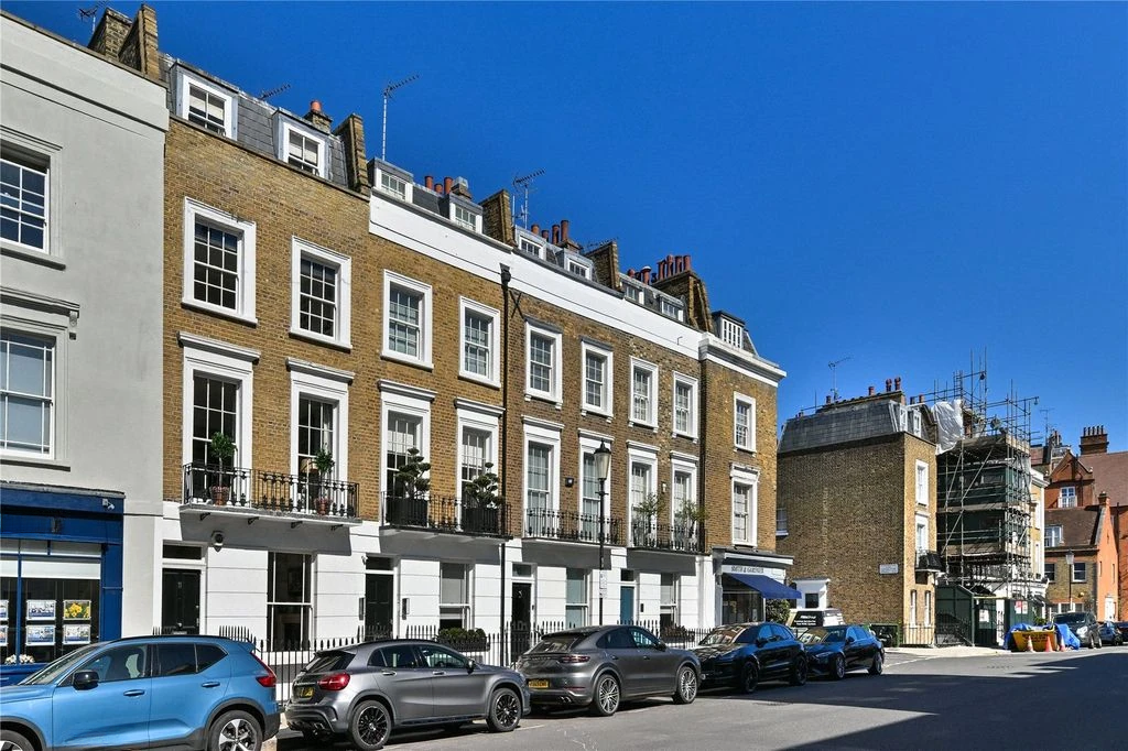 Flat in London, United Kingdom, 238 m² - picture 13