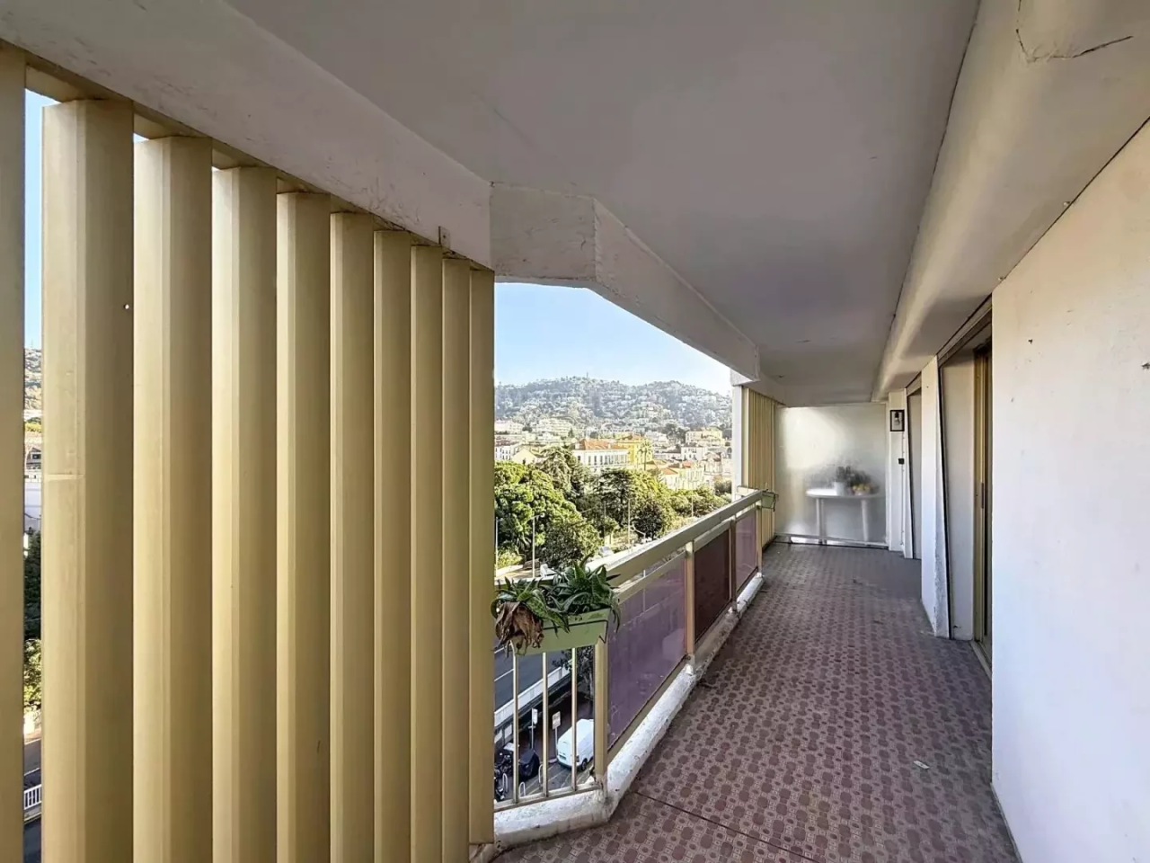 Flat in Cannes, France, 42 m² - picture 1