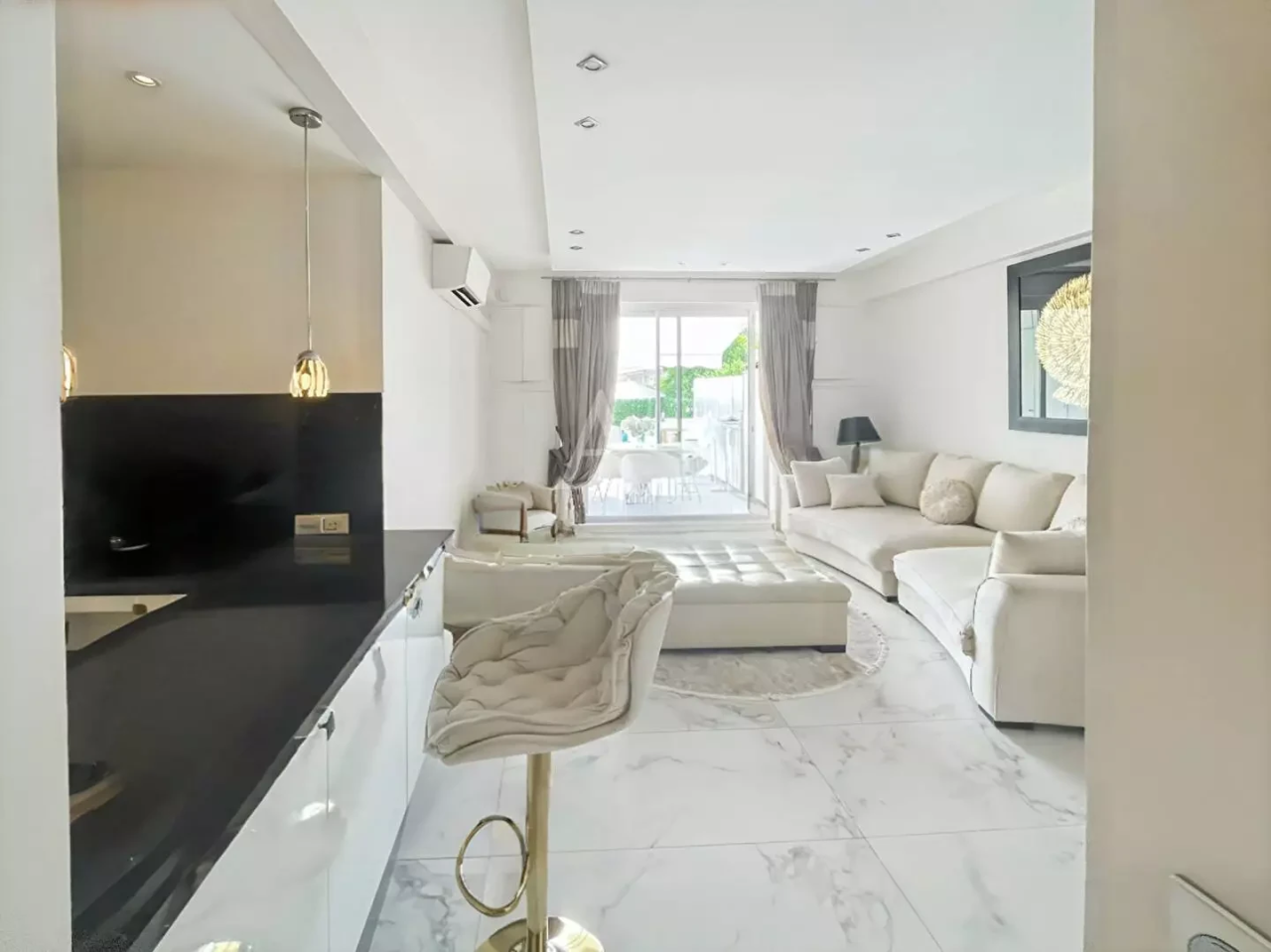 House in Cannes, France, 51 m² - picture 2