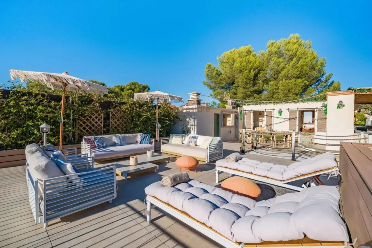 Flat in Cannes, France, 110 m² - picture 2