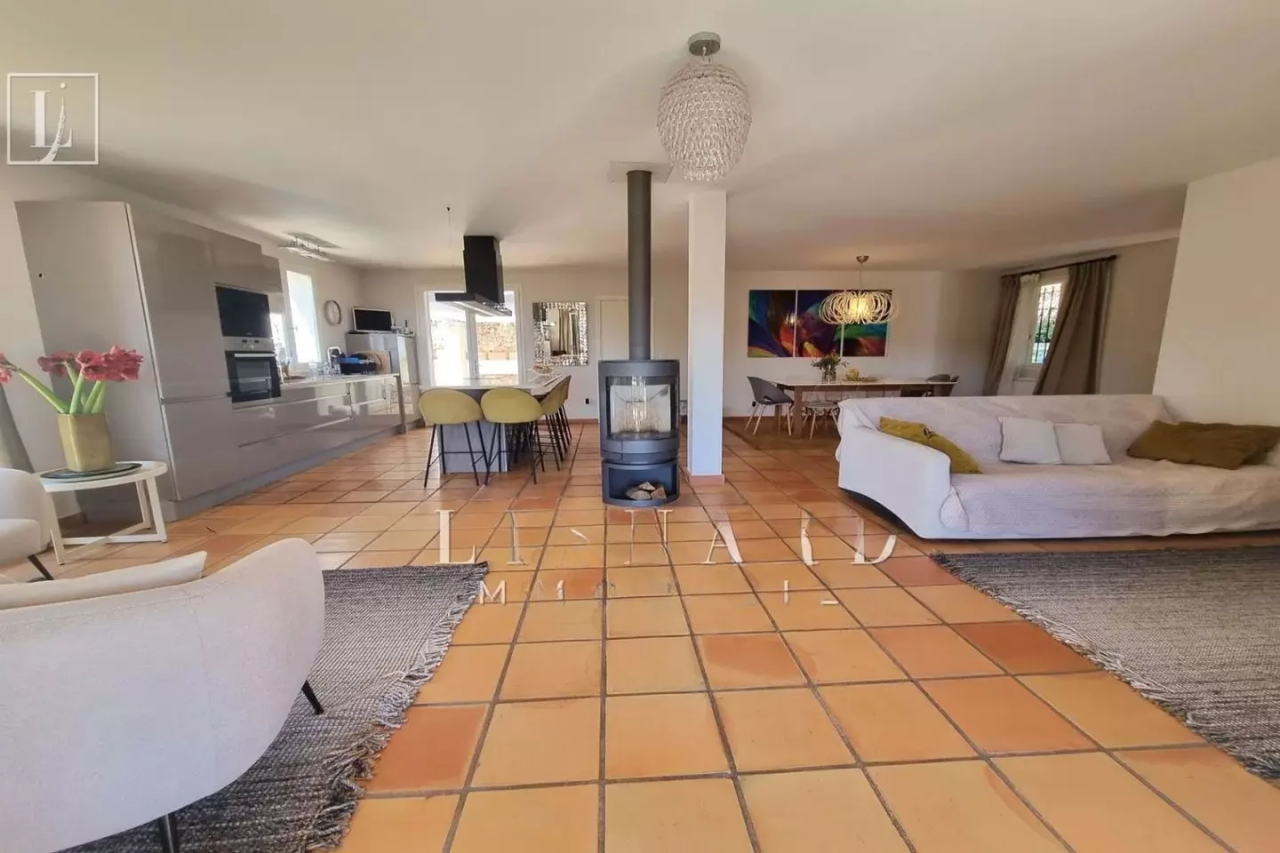 House in Cannes, France, 168 m² - picture 5