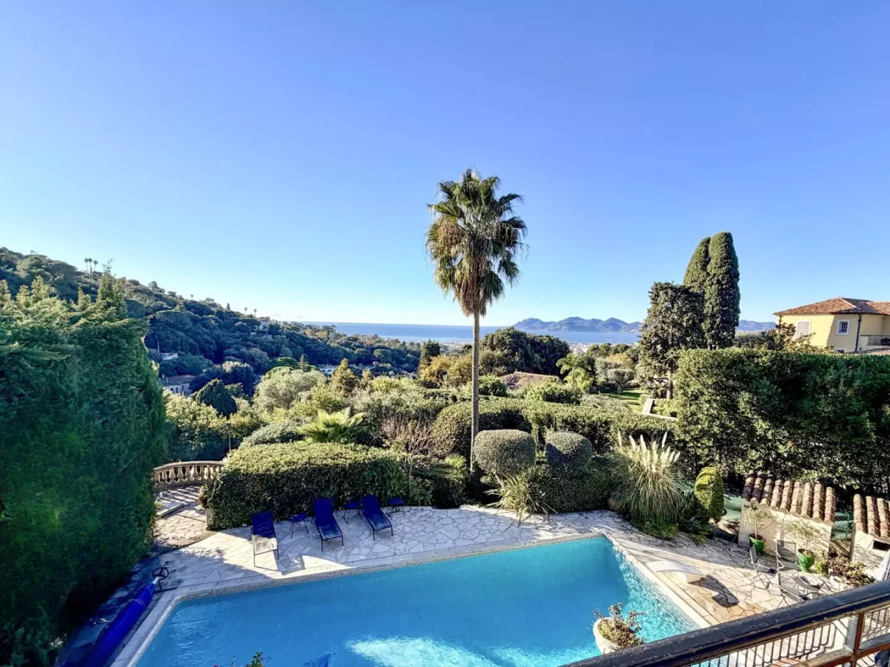 Flat in Cannes, France, 385 m² - picture 5