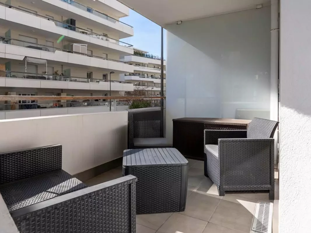 Flat in Cannes, France, 43 m² - picture 6