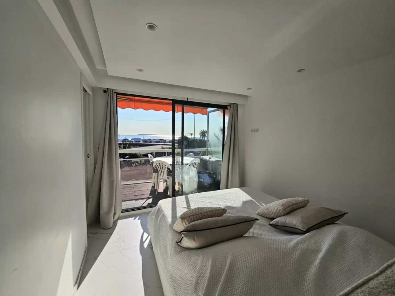 Flat in Cannes, France, 58 m² - picture 8
