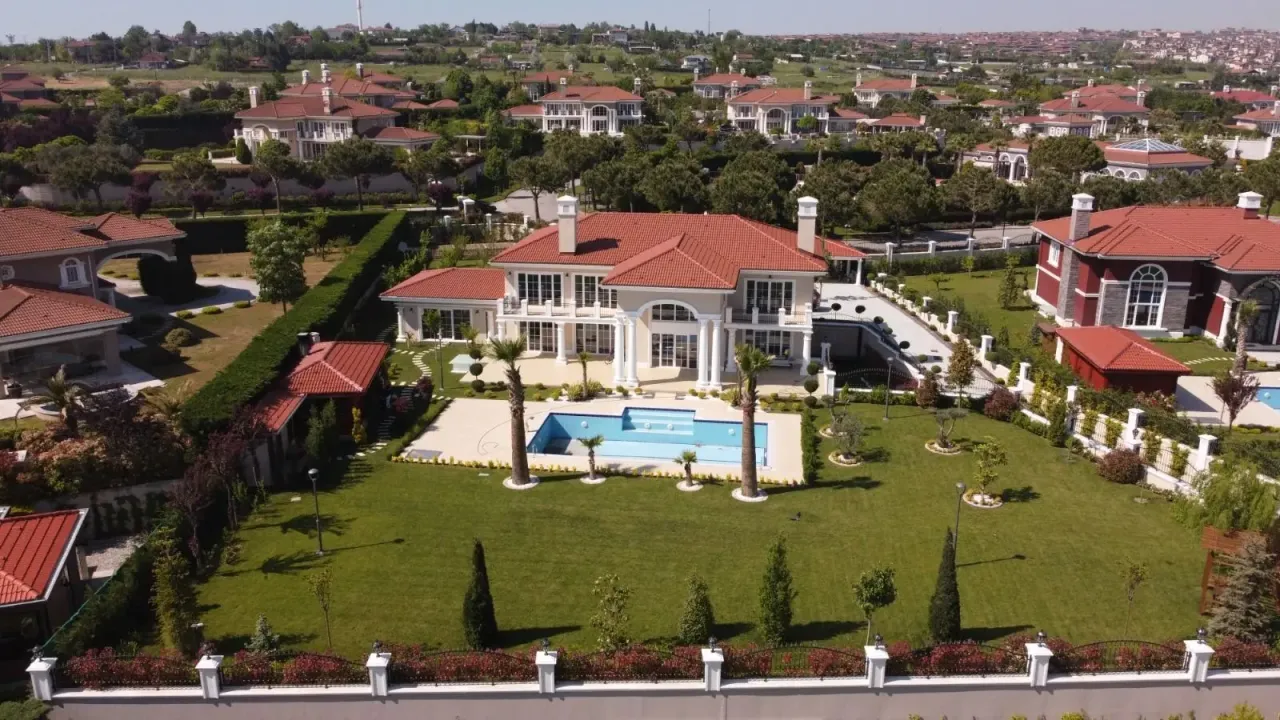 Villa in Beylikdüzü, Türkei, 1 100 m² - Foto 1