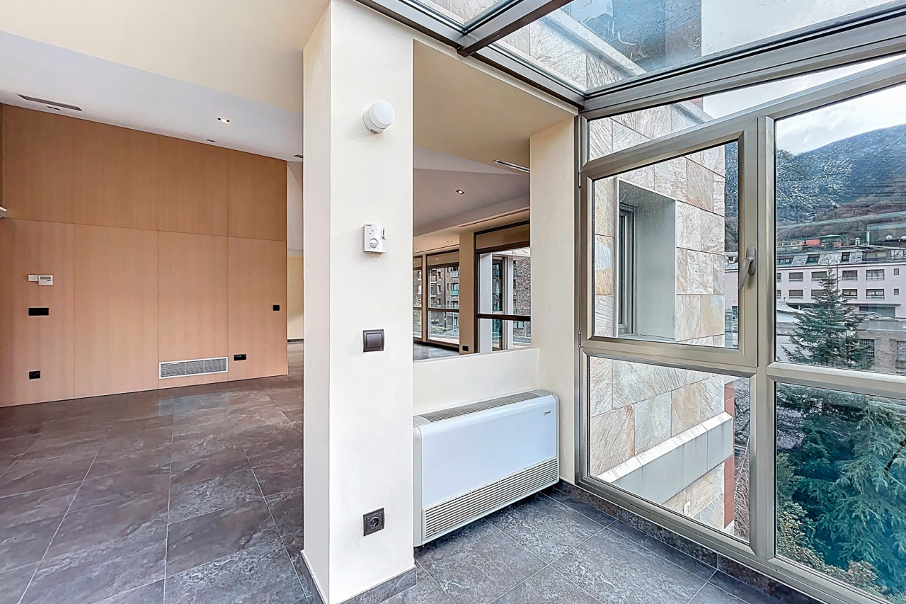 Flat in Les Escaldes, Andorra, 215 m² - picture 13