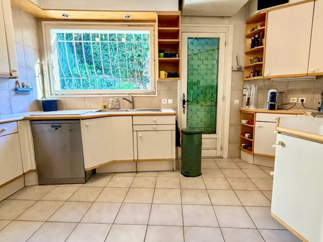 Flat in Cannes, France, 385 m² - picture 14