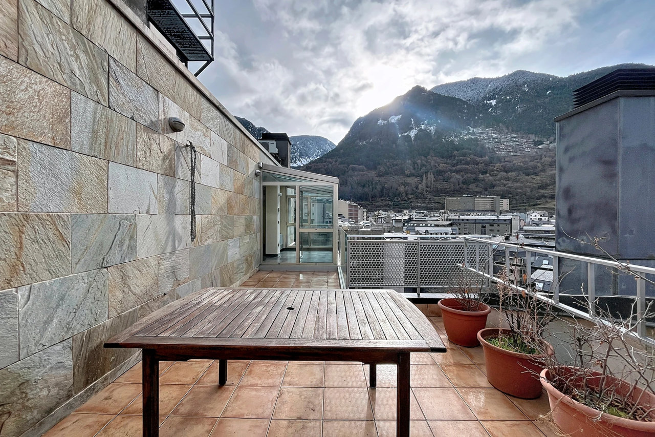Flat in Les Escaldes, Andorra, 215 m² - picture 15