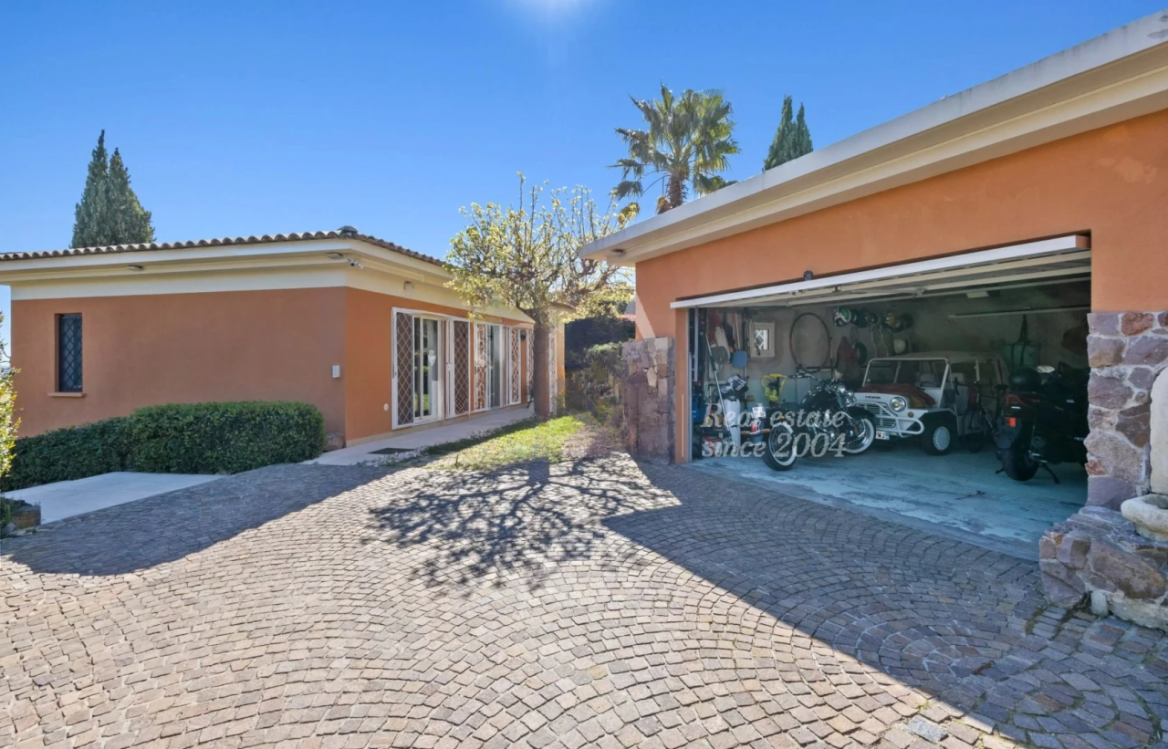 House in Cannes, France, 141 m² - picture 19