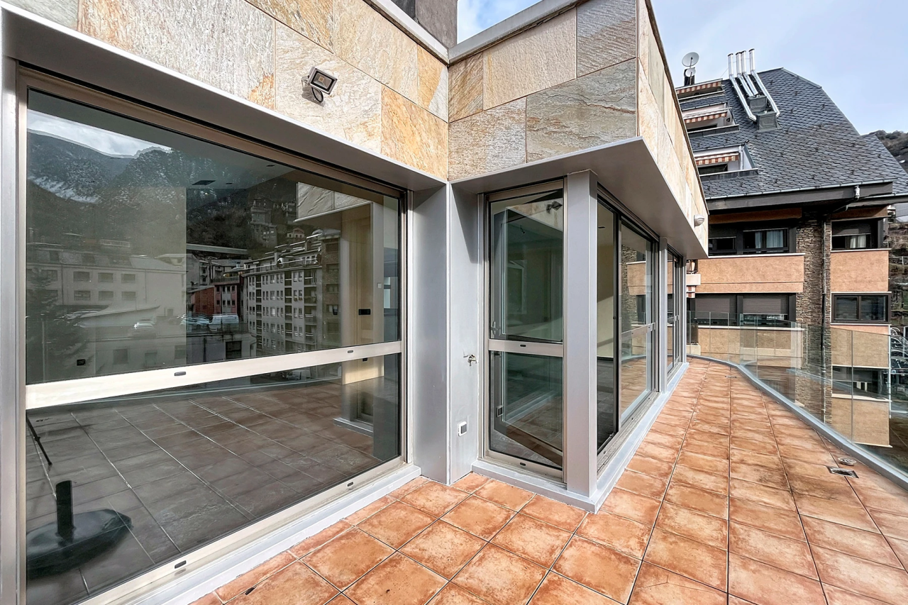 Flat in Les Escaldes, Andorra, 215 m² - picture 19