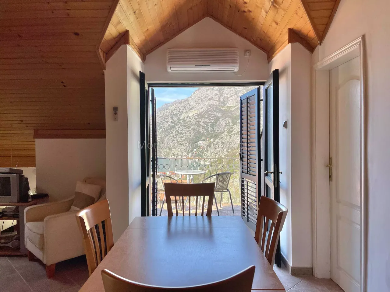 House in Risan, Montenegro, 208 m² - picture 13
