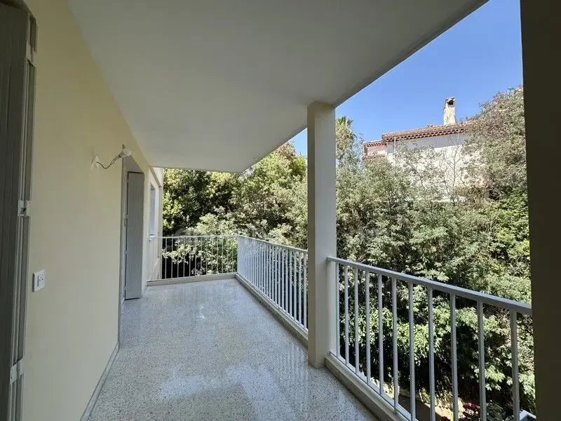 Flat in Cannes, France, 99 m² - picture 1
