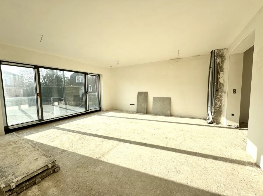Flat in Luxembourg, Luxembourg, 247 m² - picture 2