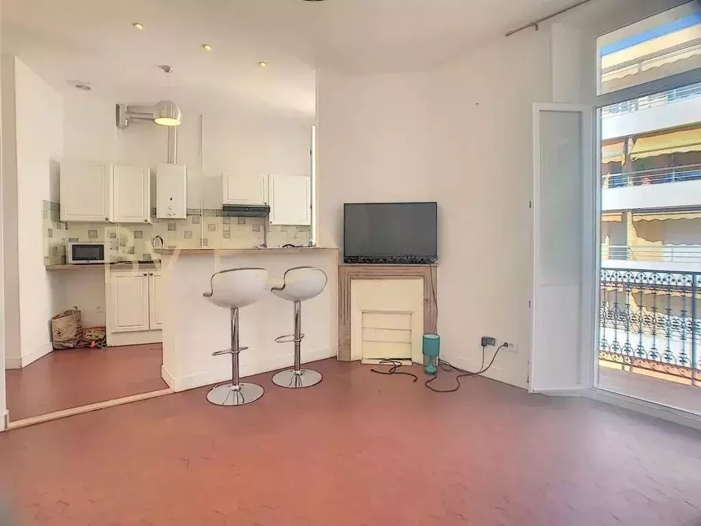 Flat in Cannes, France, 46 m² - picture 4