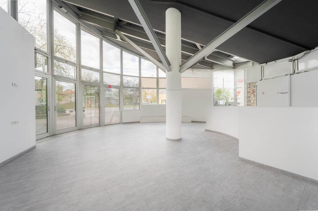 Office in Ljubljana, Slovenia, 141 m² - picture 5