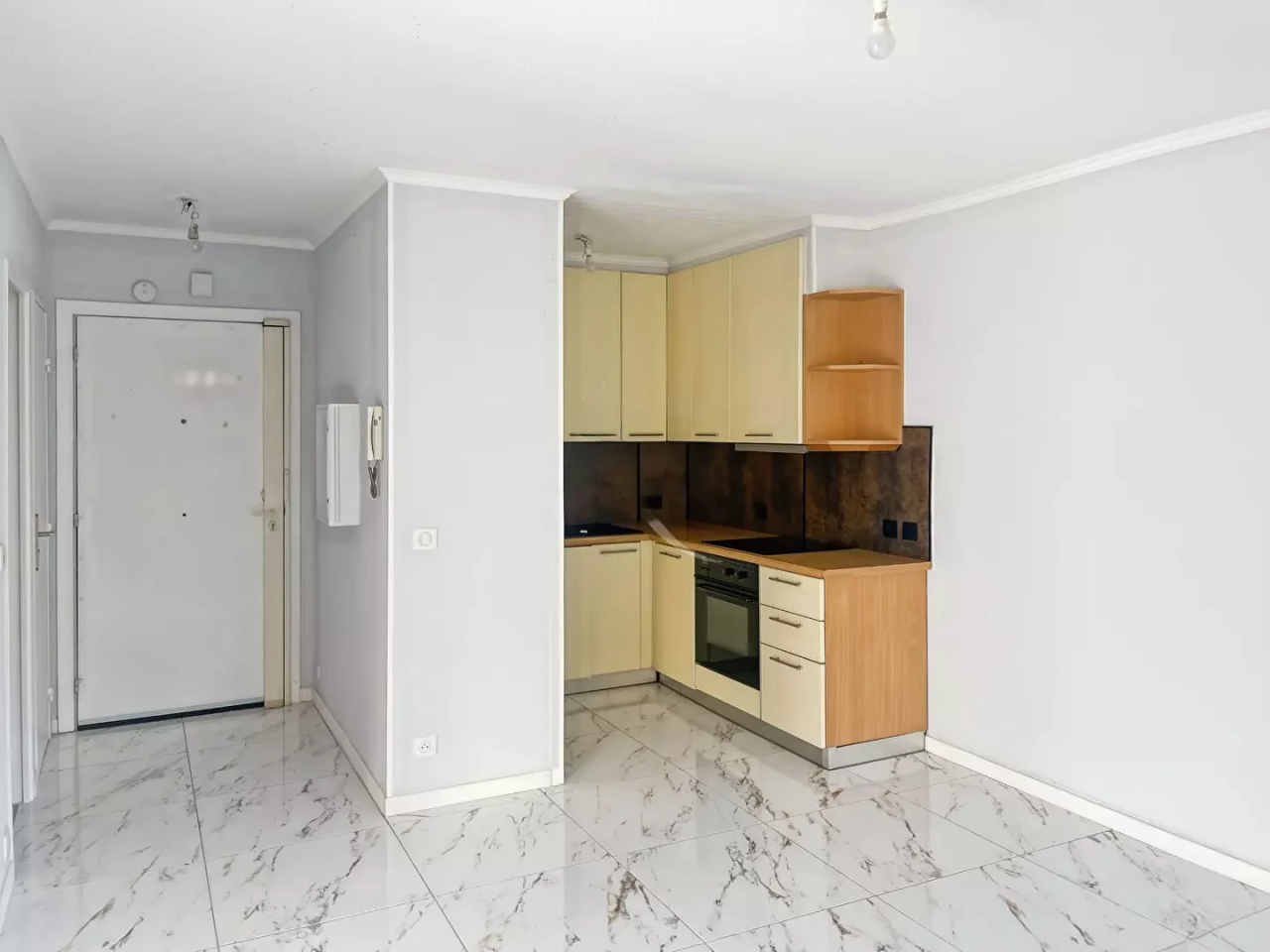 Flat in Cannes, France, 36 m² - picture 7