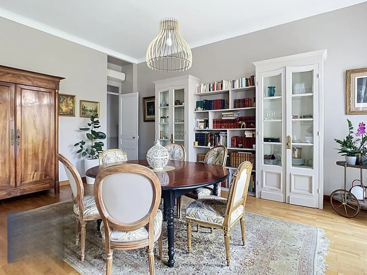 Flat in Cannes, France, 141 m² - picture 8