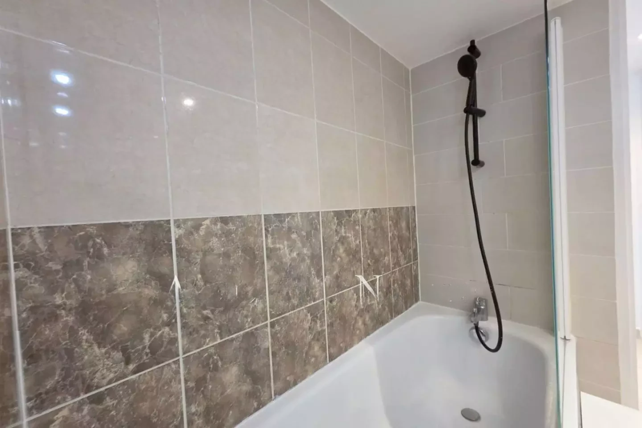 Flat in Cannes, France, 56 m² - picture 16