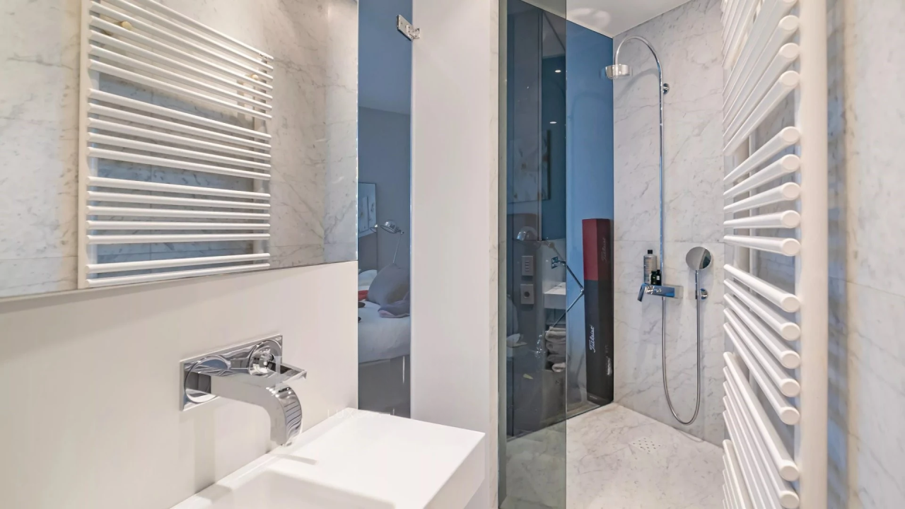 Flat in Cannes, France, 120 m² - picture 16