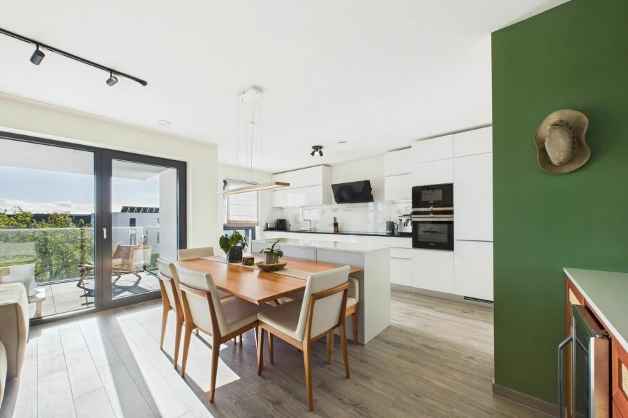 Flat in Luxembourg, Luxembourg, 98 m² - picture 5