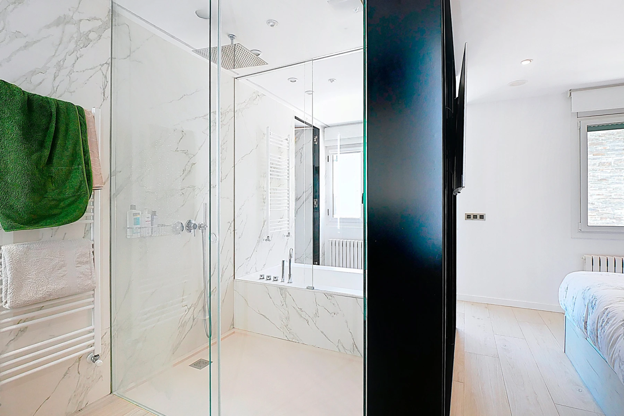 Flat in Andorra la Vella, Andorra, 200 m² - picture 17