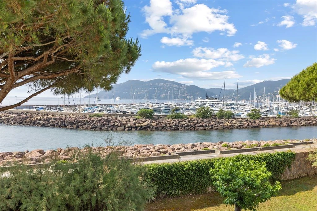 House in Cannes, France, 93 m² - picture 1