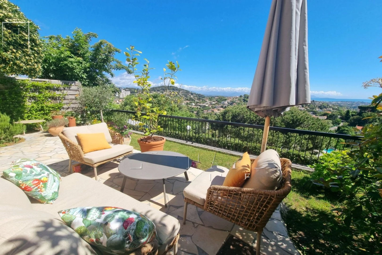 House in Cannes, France, 85 m² - picture 3