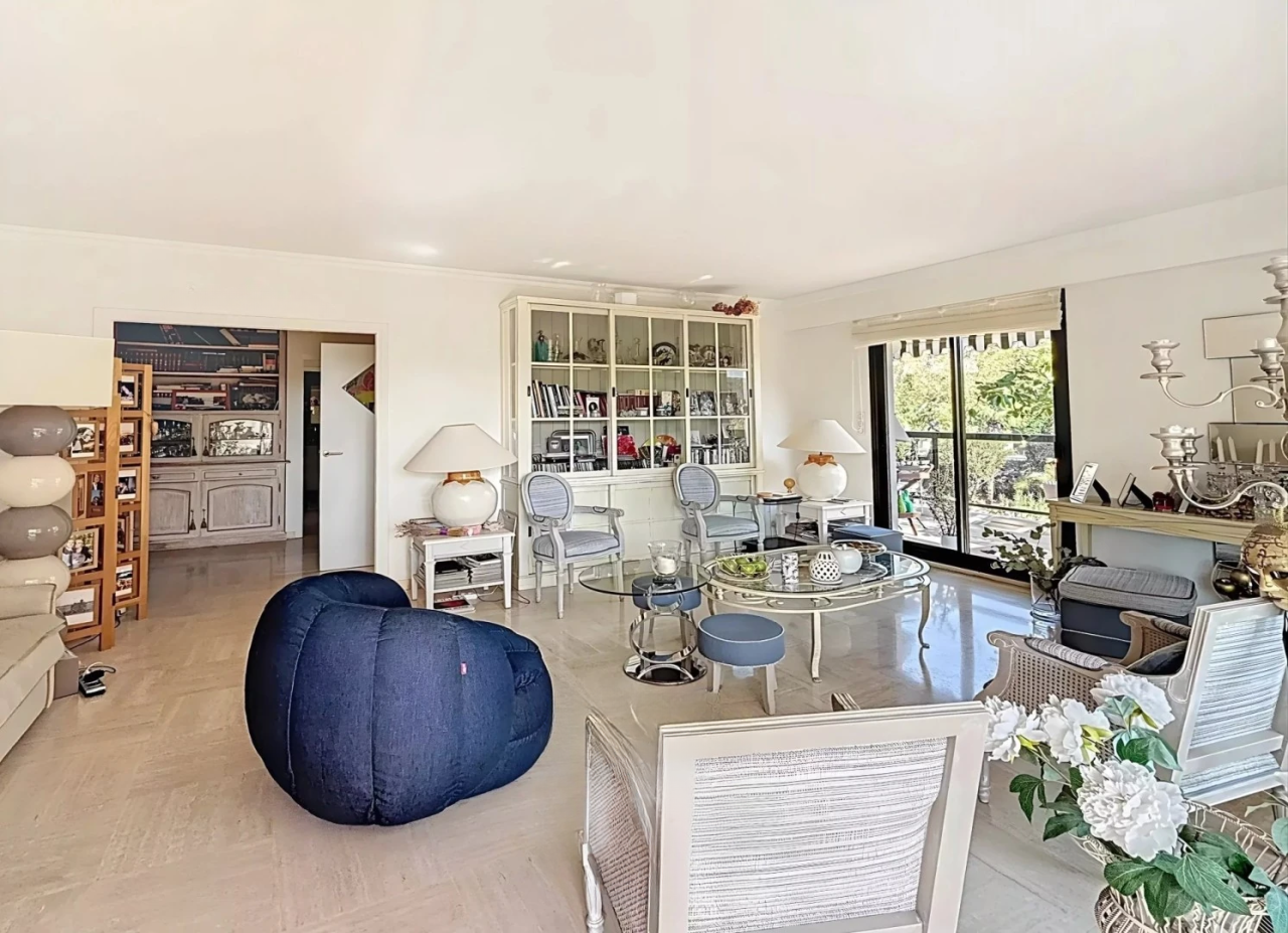 Flat in Cannes, France, 84 m² - picture 4
