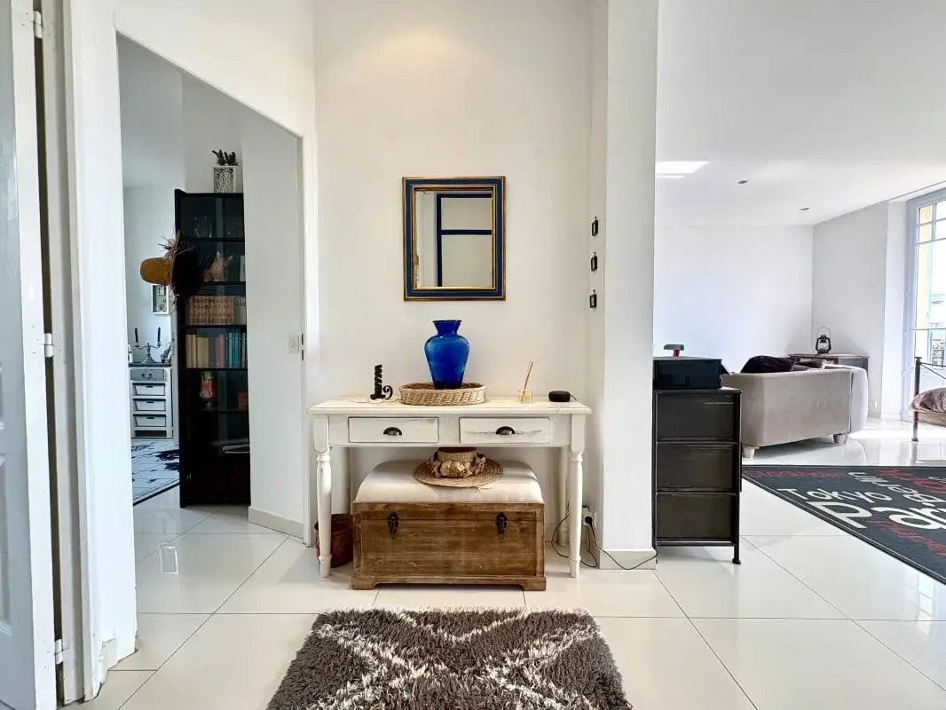 Flat in Cannes, France, 67 m² - picture 7