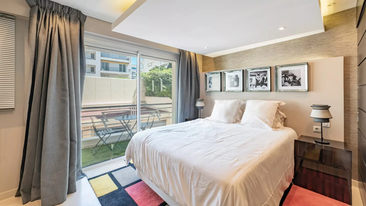Flat in Cannes, France, 83 m² - picture 11