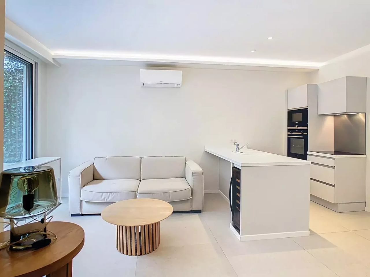 Flat in Cannes, France, 40 m² - picture 1