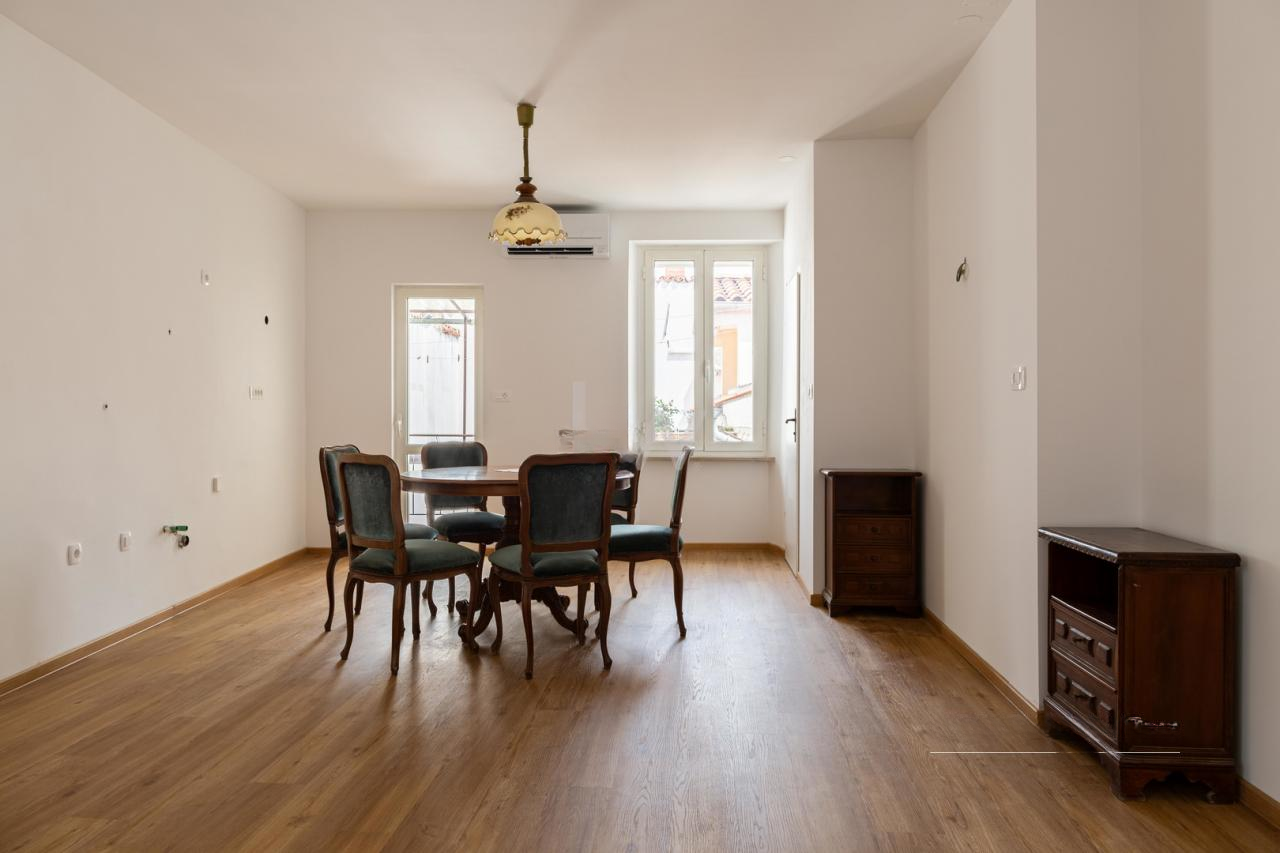 Piso en Koper, Eslovenia, 127 m² - imagen 1
