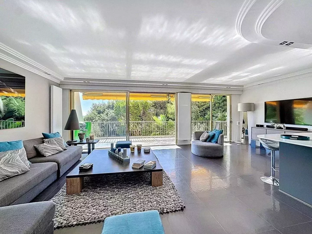 Flat in Cannes, France, 103 m² - picture 1