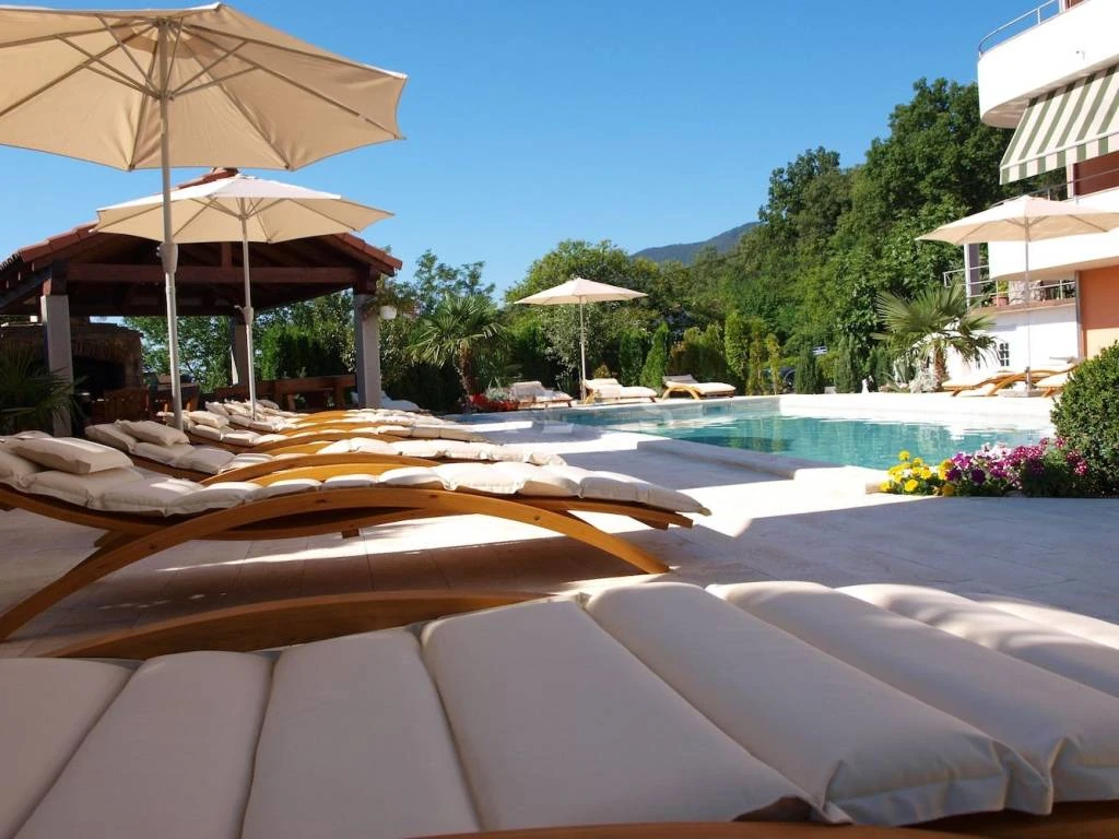 Casa a Opatija, Croazia, 505 m² - foto 1