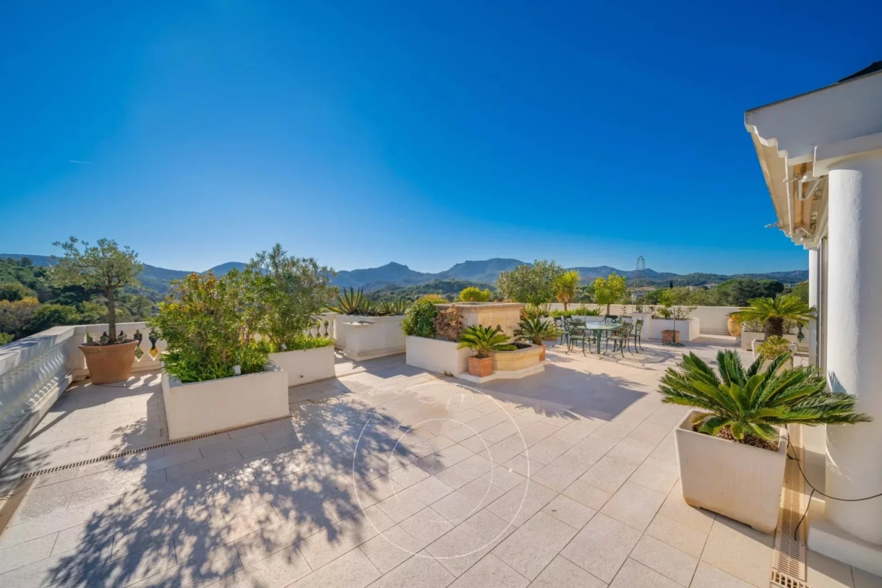 Appartement à Cannes, France, 150 m² - image 2