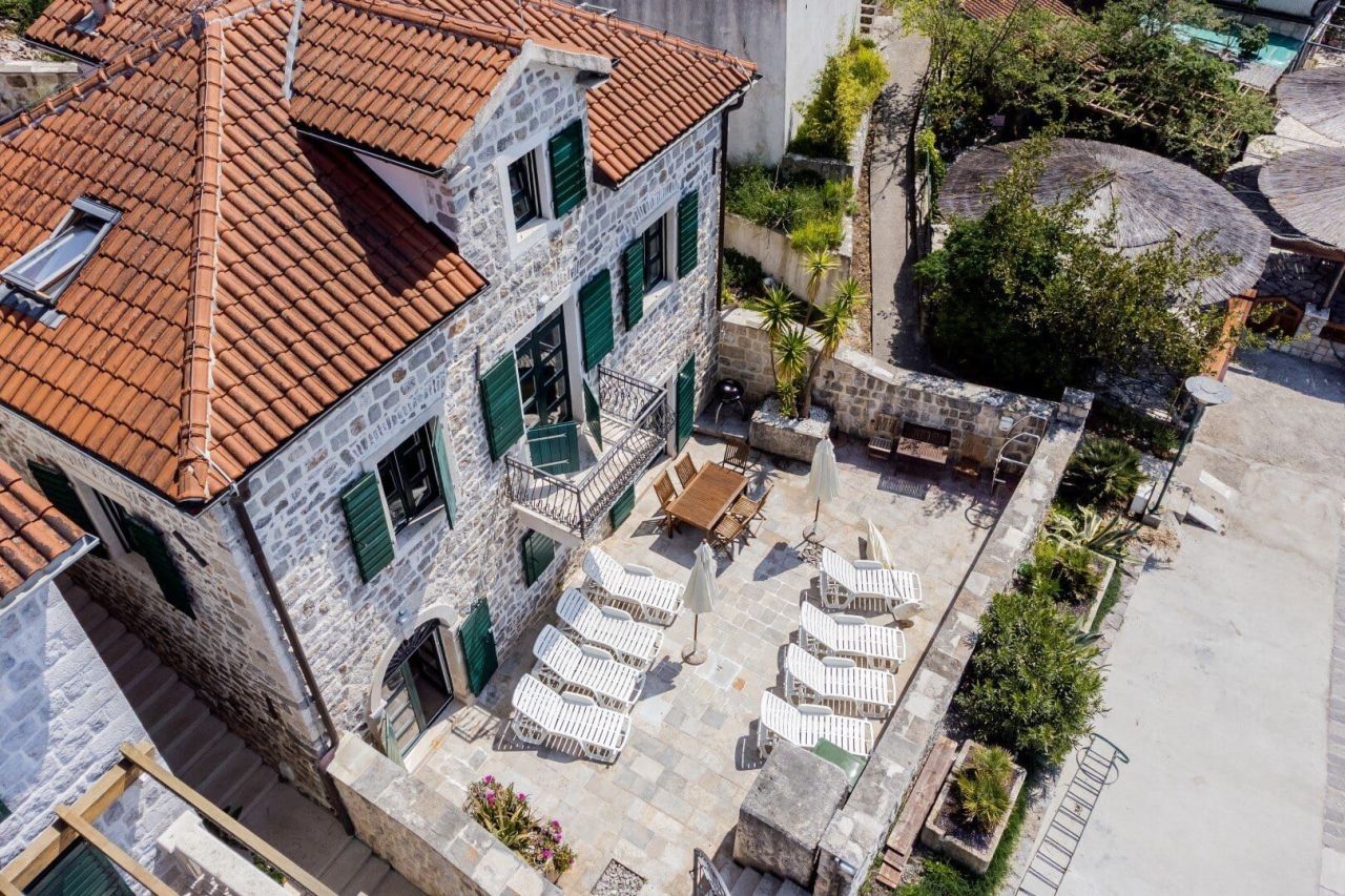 Villa in Rose, Montenegro, 220 m² - picture 5