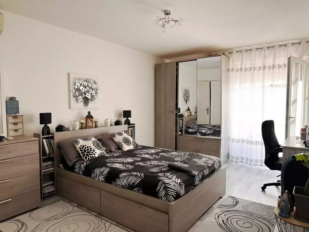 Flat in Cannes, France, 63 m² - picture 4