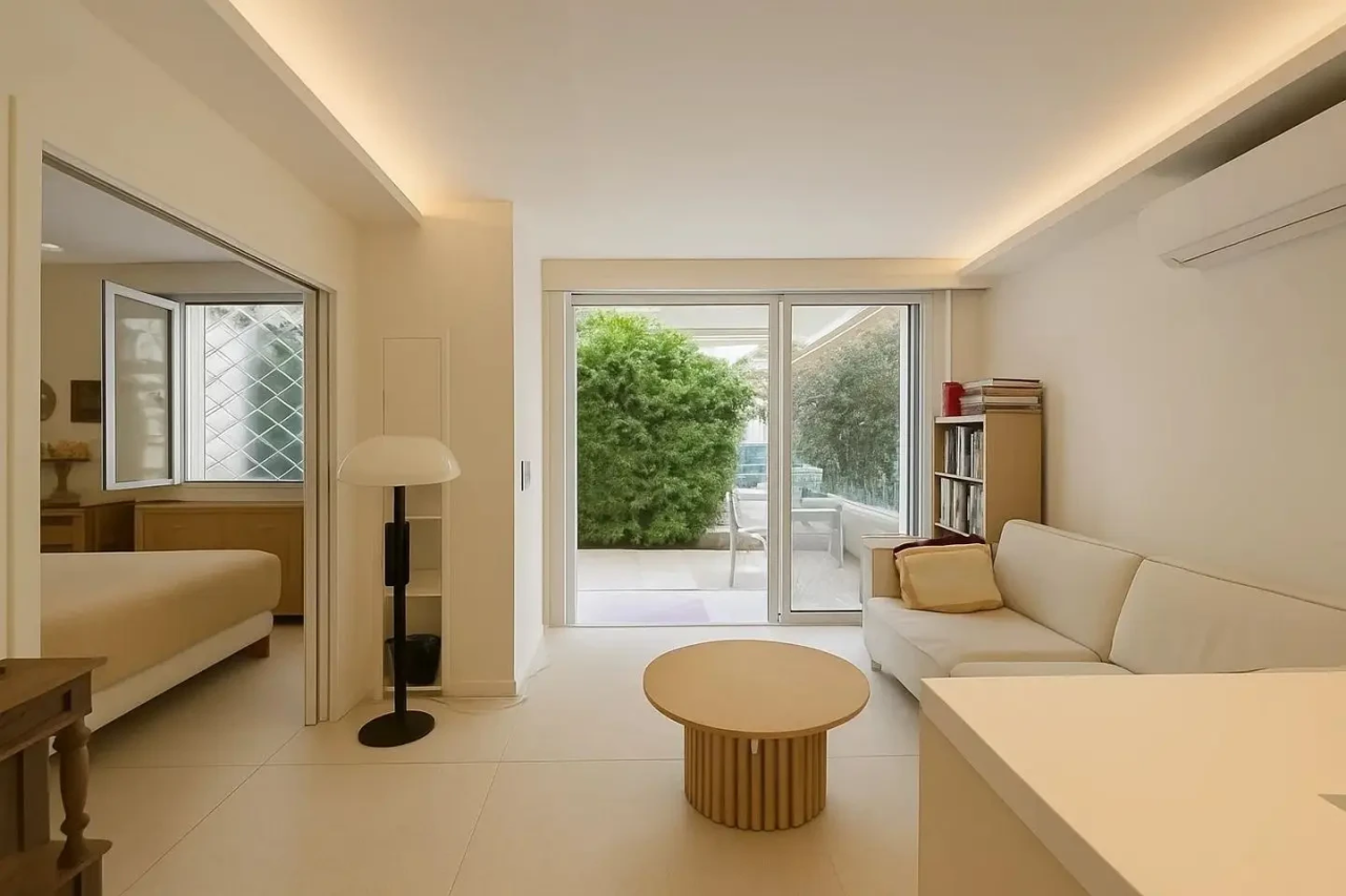 Flat in Cannes, France, 40 m² - picture 5