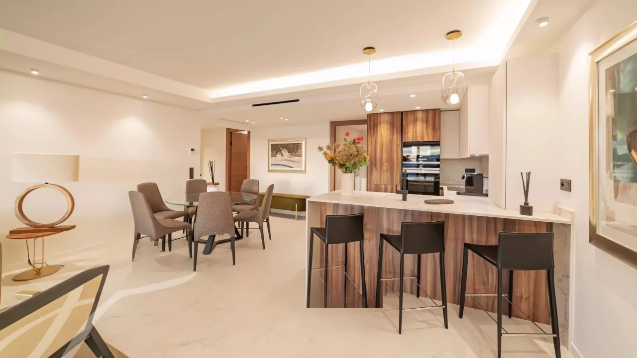 Flat in Cannes, France, 140 m² - picture 6